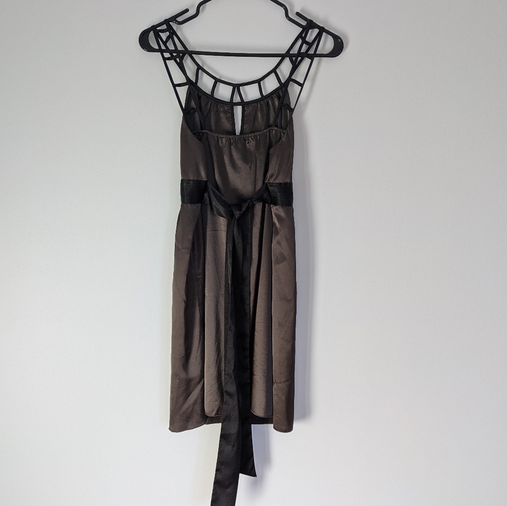Dress - Picture 2 of 6